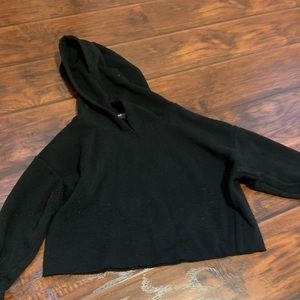 Black crop hoodie